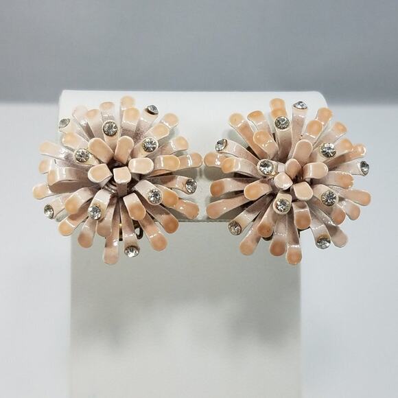1950s Pink Enamel Flower Clip Earrings Rhinestone Centers Vintage Jewelry - Picture 3 of 10